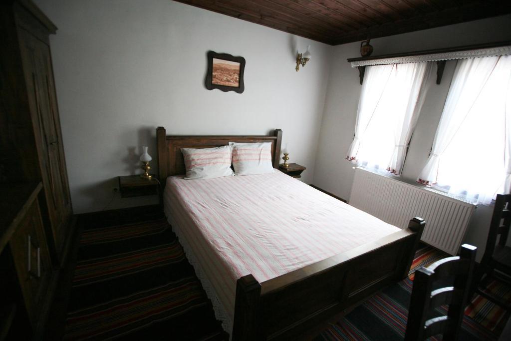 Djudjeva Kyshta Hotel Panagyurishte Quarto foto