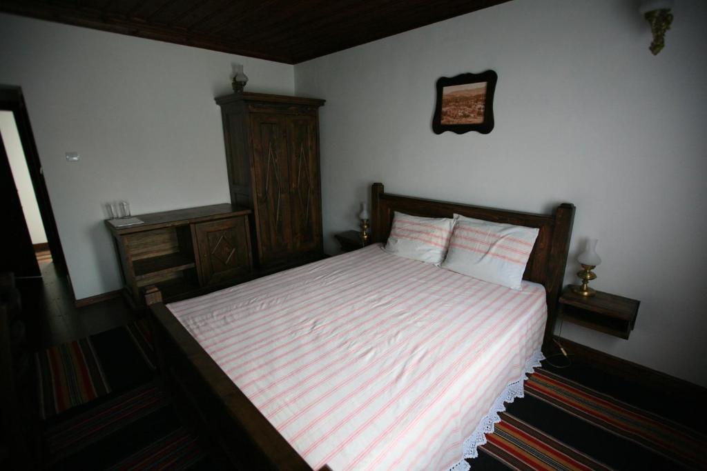 Djudjeva Kyshta Hotel Panagyurishte Quarto foto