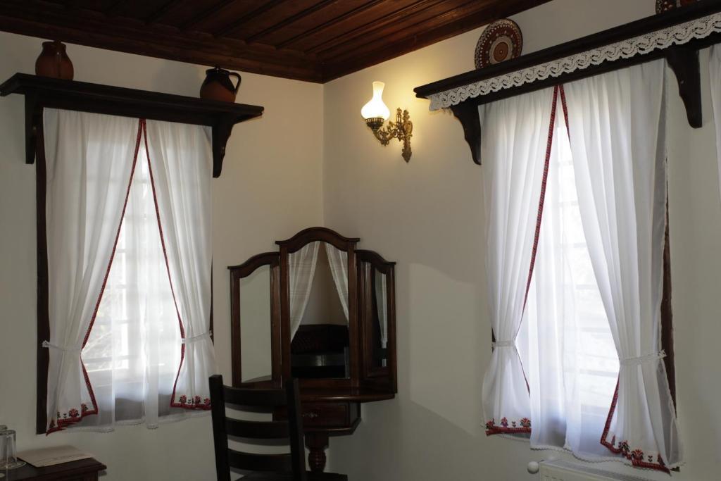 Djudjeva Kyshta Hotel Panagyurishte Quarto foto