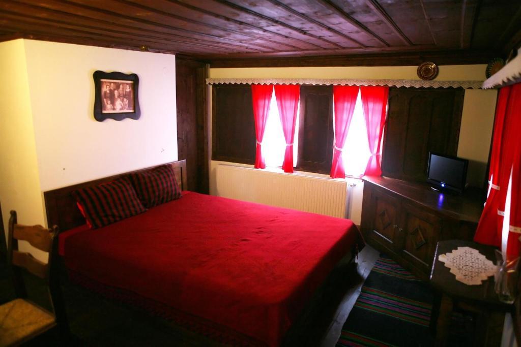 Djudjeva Kyshta Hotel Panagyurishte Quarto foto