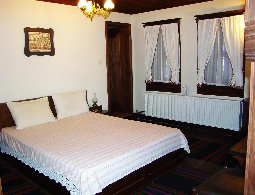 Djudjeva Kyshta Hotel Panagyurishte Quarto foto